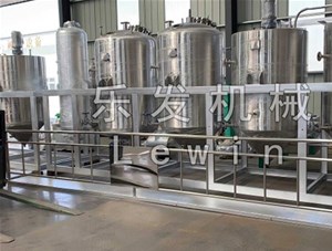 榨油機(jī)使用一段時間之后，如何清理油垢？