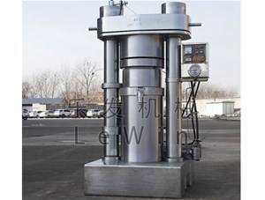 全自動(dòng)花生油榨油機(jī)設(shè)備如何清洗？
